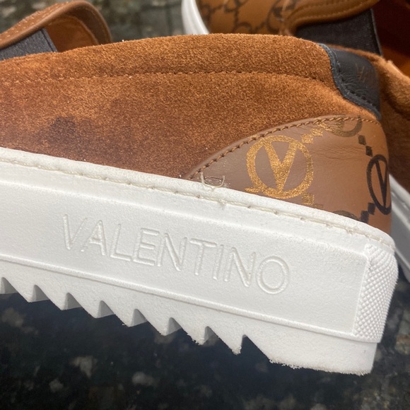 Regina Logo Leather Slip-On Sneakers - Picture 10 of 13